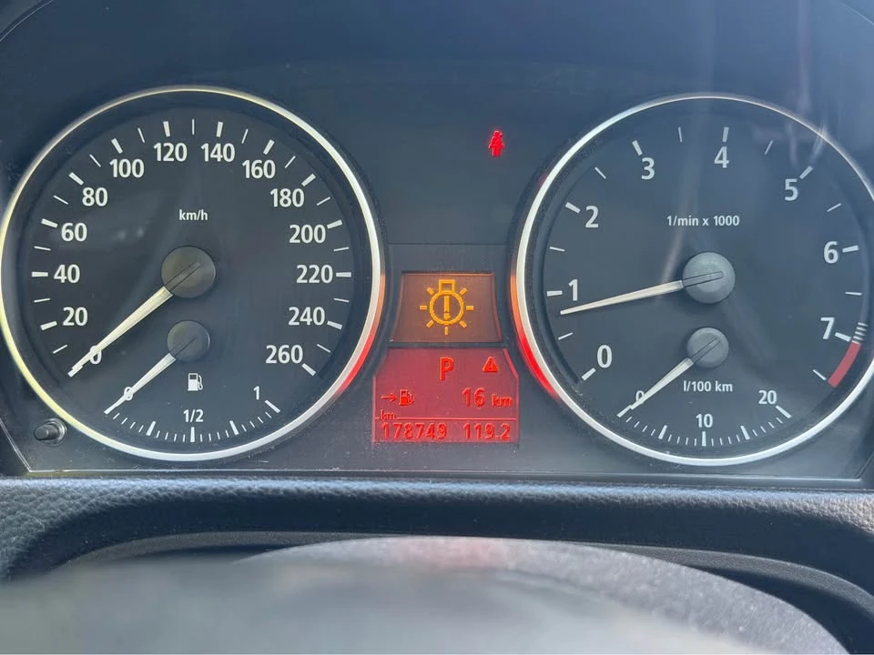 2006 BMW E46 330i & 330Ci - Image 16 of 17