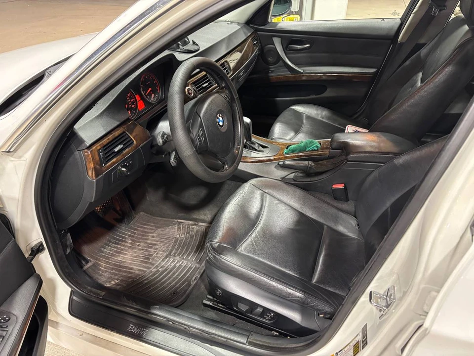 2006 BMW E46 330i & 330Ci - Image 7 of 9