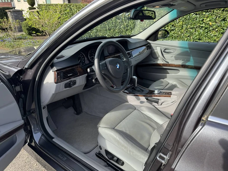 2006 BMW E46 330i & 330Ci - Image 9 of 16
