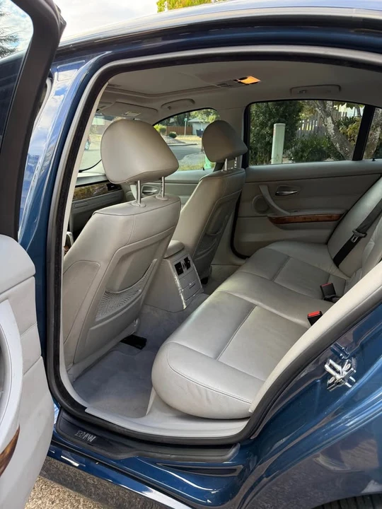 2006 BMW E90 3 Series Sedan - Image 11 of 13