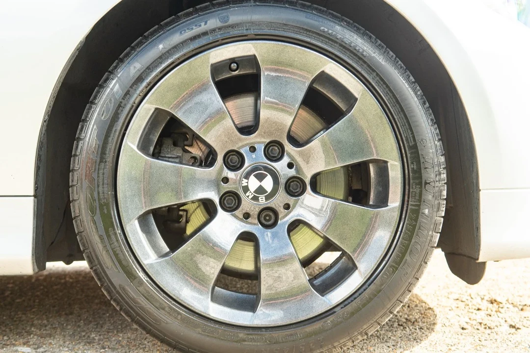 2006 BMW E90 3 Series Sedan - Image 9 of 30