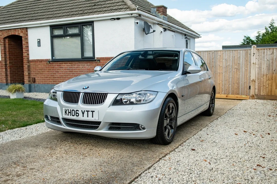 2006 BMW E90 3 Series Sedan - Image 3 of 30