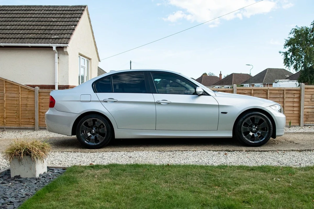 2006 BMW E90 3 Series Sedan - Image 5 of 30