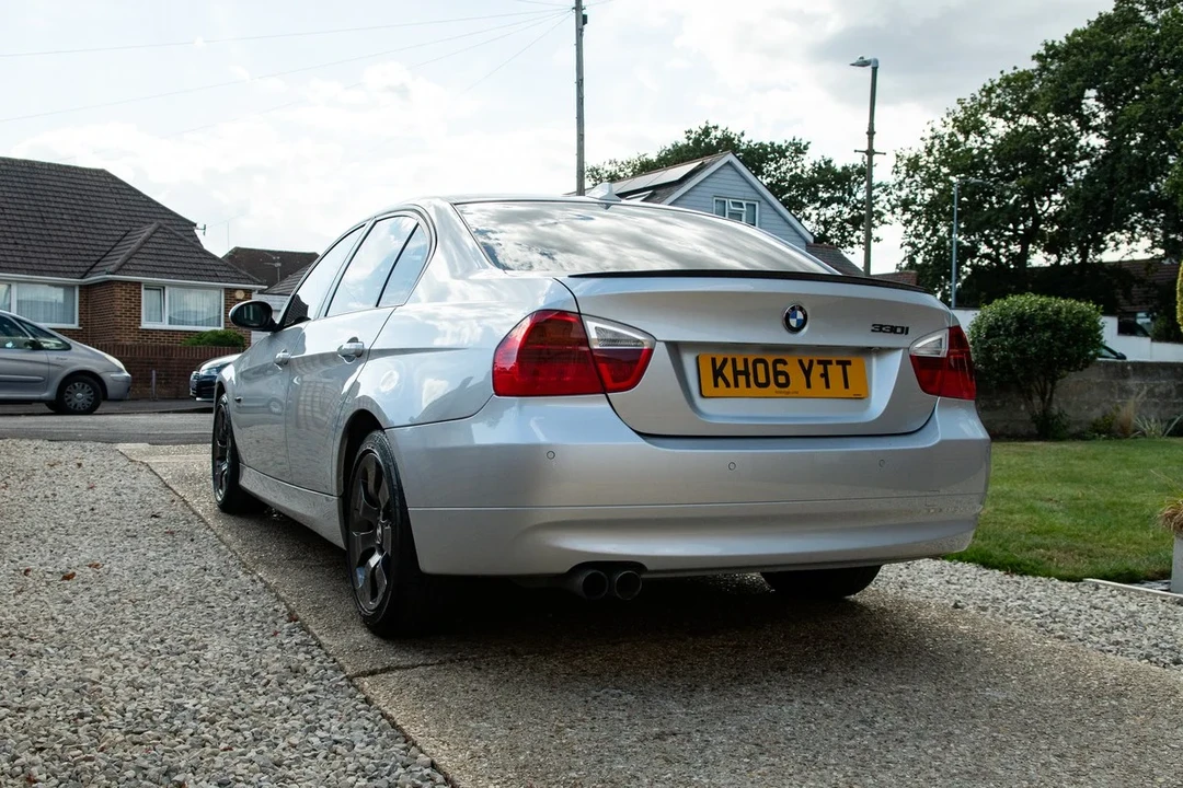 2006 BMW E90 3 Series Sedan - Image 8 of 30