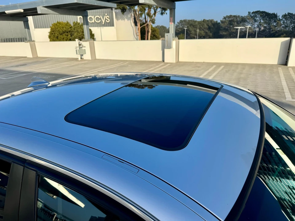 2006 BMW E90 3 Series Sedan - Image 24 of 31