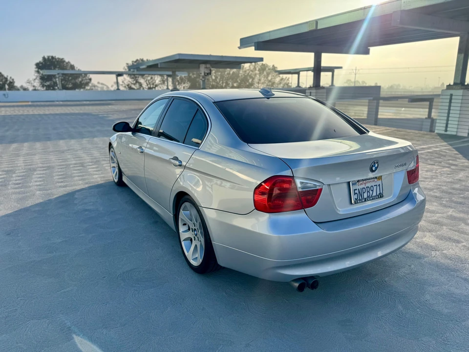 2006 BMW E90 3 Series Sedan - Image 11 of 31