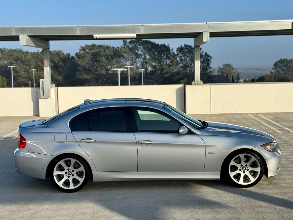 2006 BMW E90 3 Series Sedan - Image 17 of 31