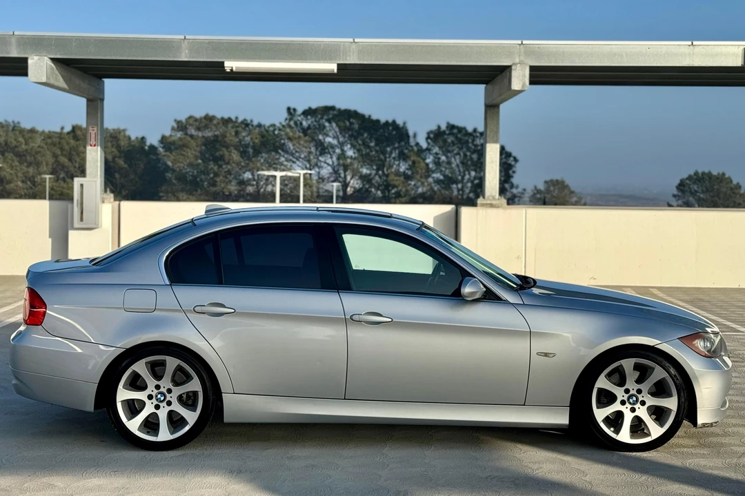 2006 BMW E90 3 Series Sedan - Image 3 of 31