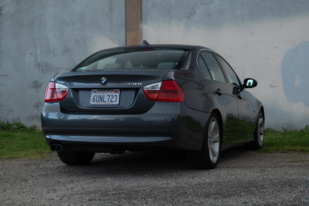 2006 BMW E90 3 Series Sedan - Image 14 of 31