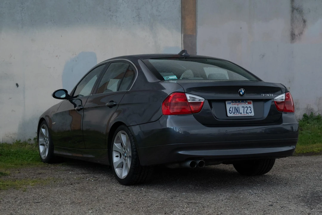 2006 BMW E90 3 Series Sedan - Image 11 of 31