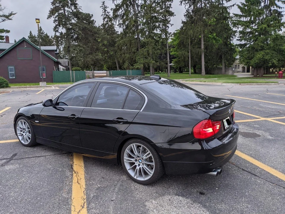 2006 BMW E90 3 Series Sedan - Image 13 of 31