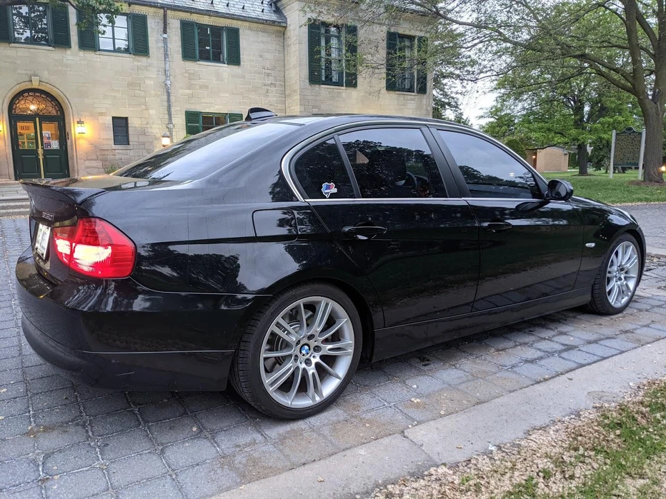 2006 BMW E90 3 Series Sedan - Image 19 of 31