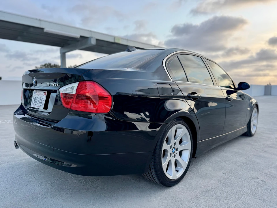 2006 BMW E90 3 Series Sedan - Image 24 of 31