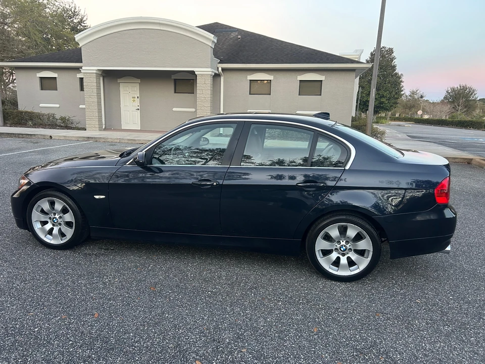 2006 BMW E90 3 Series Sedan - Image 14 of 31
