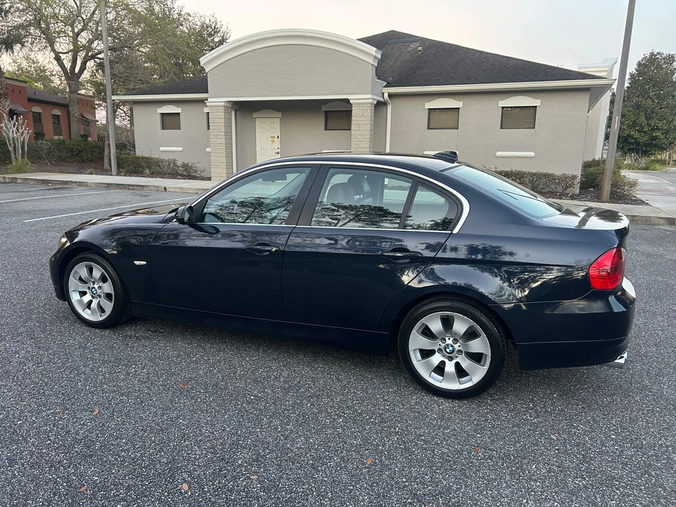2006 BMW E90 3 Series Sedan - Image 15 of 31