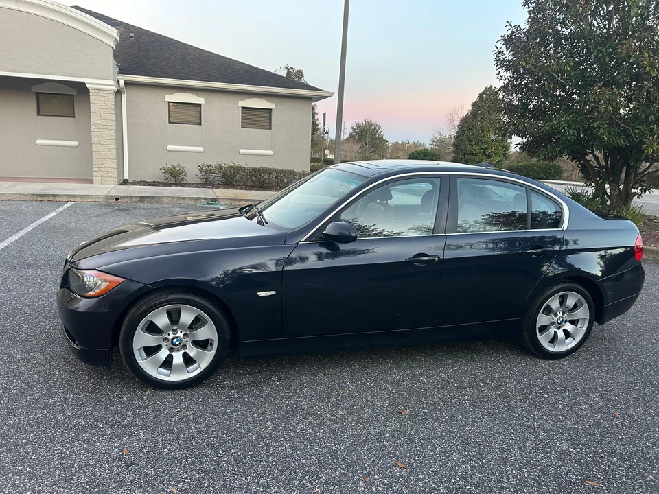 2006 BMW E90 3 Series Sedan - Image 12 of 31