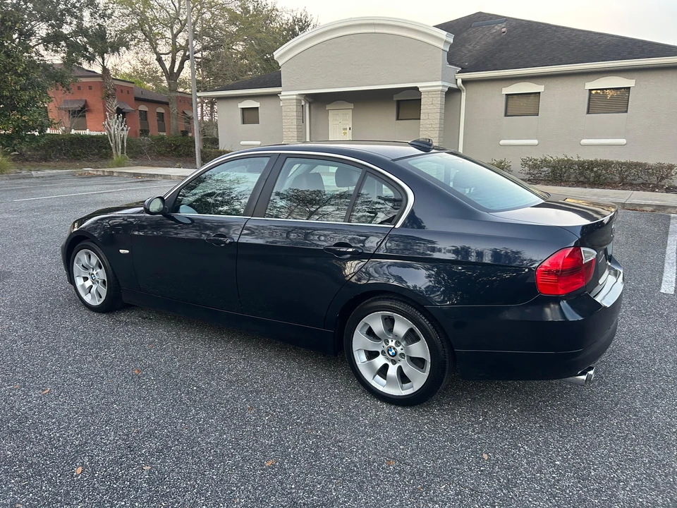 2006 BMW E90 3 Series Sedan - Image 16 of 31