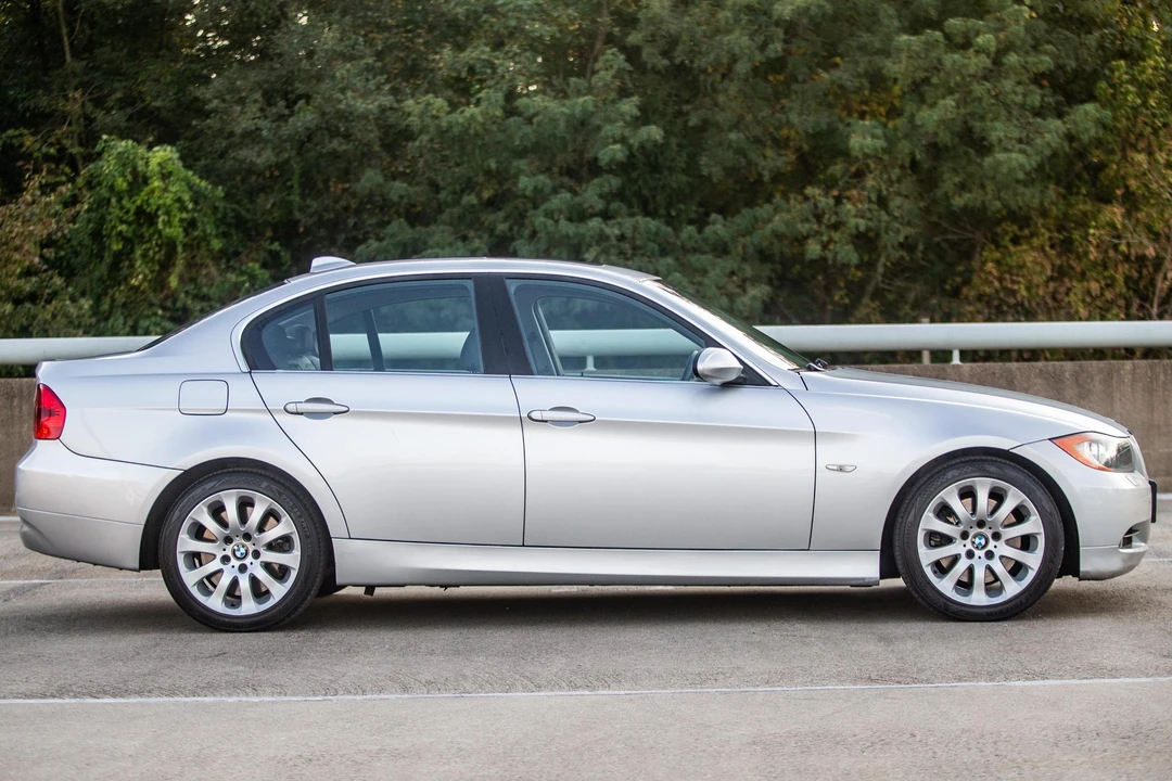 2006 BMW E90 3 Series Sedan - Image 3 of 31