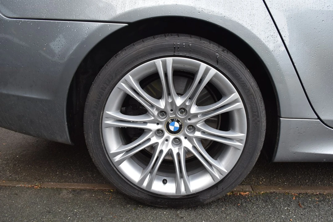2006 BMW E61 545i & 550i Touring - Image 10 of 30