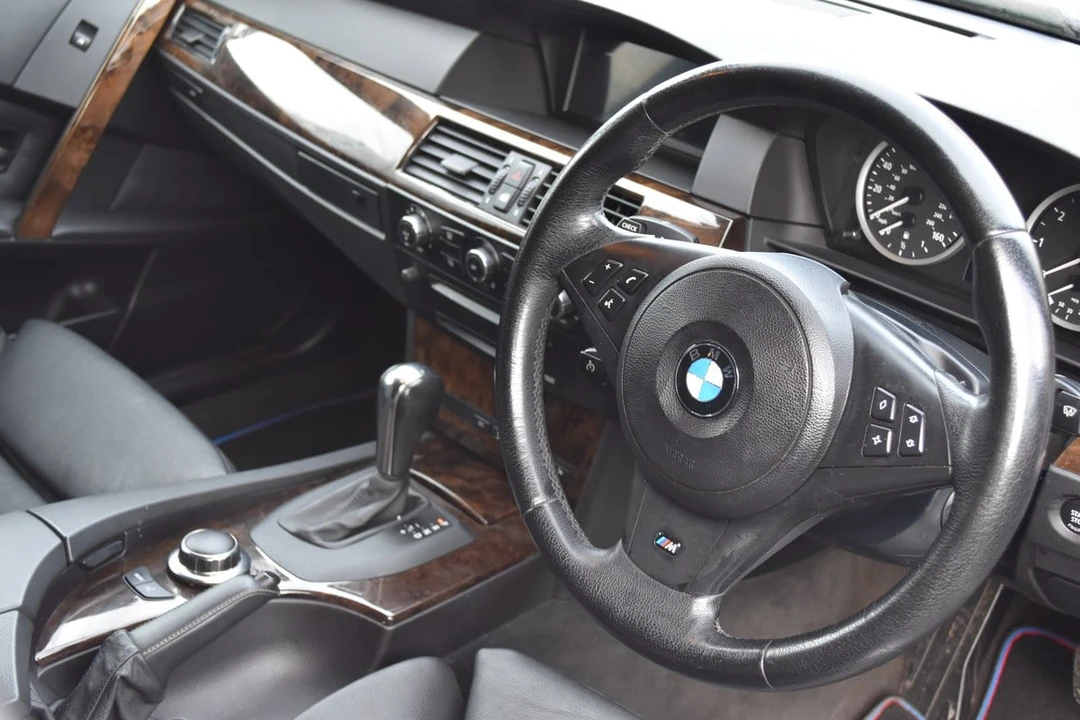 2006 BMW E61 545i & 550i Touring - Image 14 of 30