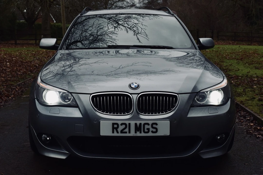 2006 BMW E61 545i & 550i Touring - Image 9 of 30