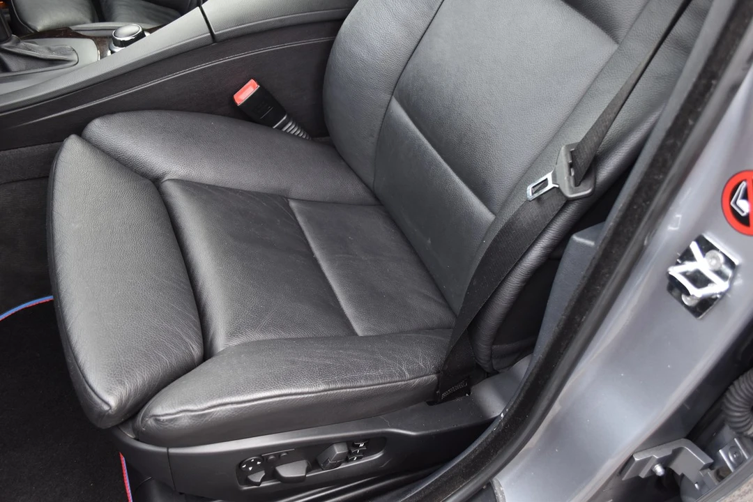 2006 BMW E61 545i & 550i Touring - Image 26 of 30