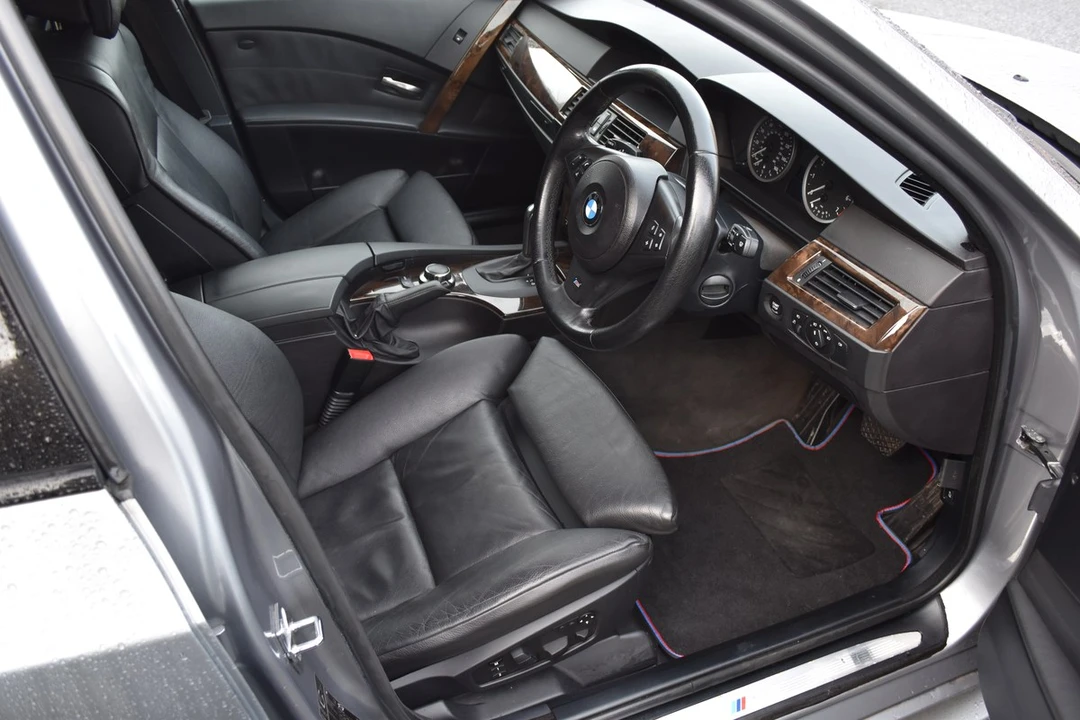 2006 BMW E61 545i & 550i Touring - Image 17 of 30
