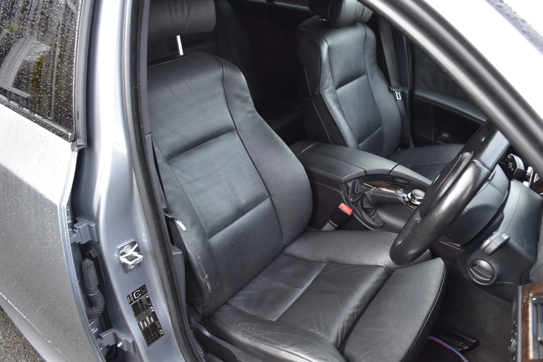 2006 BMW E61 545i & 550i Touring - Image 27 of 30