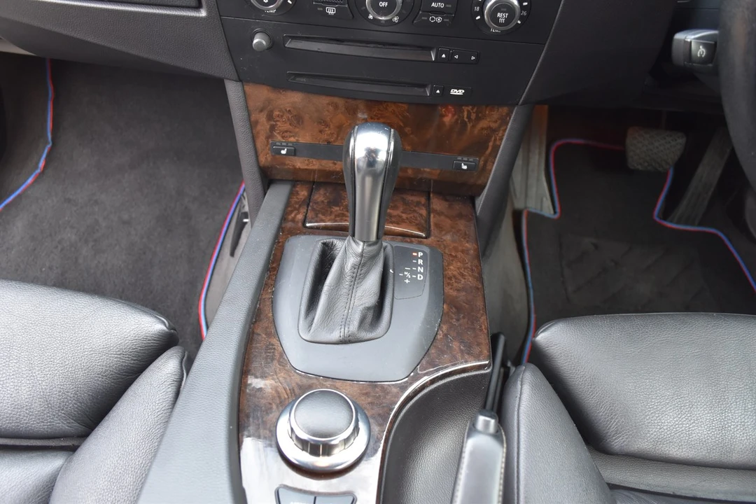 2006 BMW E61 545i & 550i Touring - Image 21 of 30