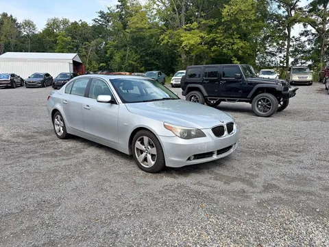2006 BMW 5 Series 525xi Sedan 4D
