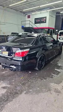 2006 BMW 5 Series 525xi Sedan 4D