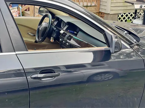 2006 BMW 5 Series 525xi Sedan 4D