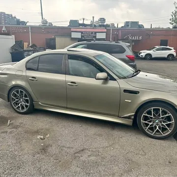 2006 BMW 5 Series 530xi Sedan 4D
