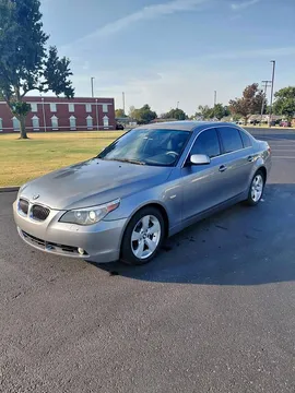2006 BMW 5 Series 530xi Sedan 4D