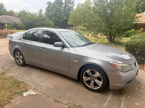 2006 BMW 5 Series 530xi Sedan 4D