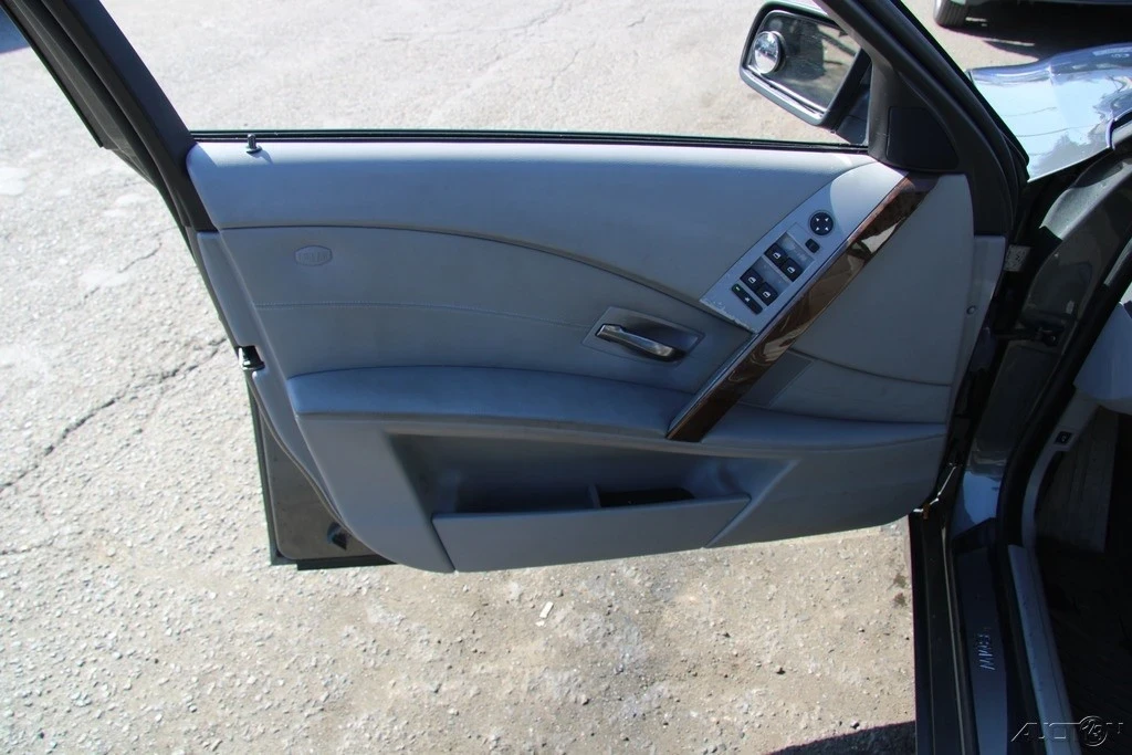 2006 BMW E60 5 Series Sedan - Image 12 of 21