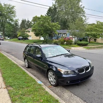 2006 BMW 5 Series 530xi Wagon 4D