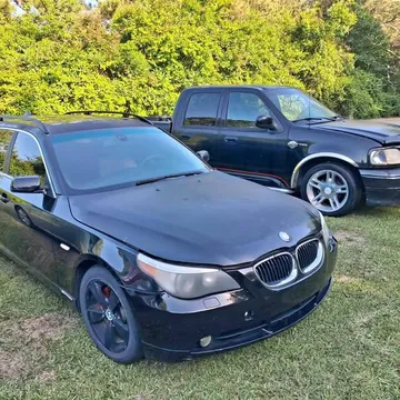 2006 BMW 5 Series 530xi Wagon 4D