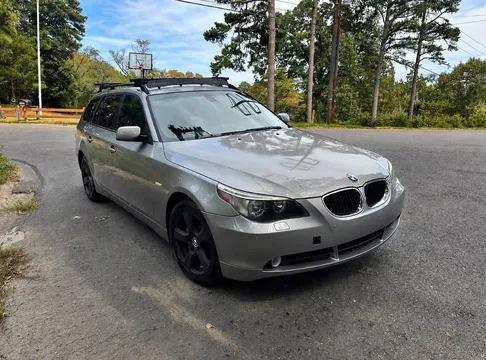 2006 BMW 5 Series 530xi Wagon 4D