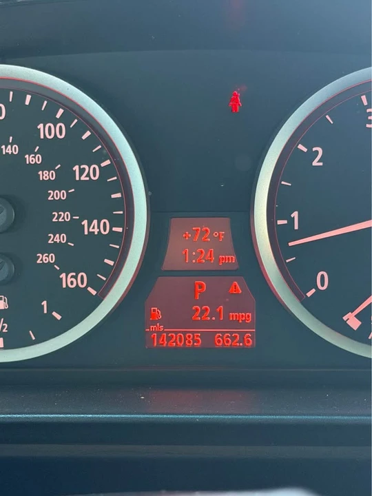 2006 BMW E60 545i & 550i Sedan - Image 5 of 10