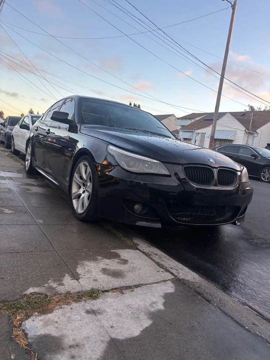 2006 BMW E60 545i & 550i Sedan - Image 8 of 10