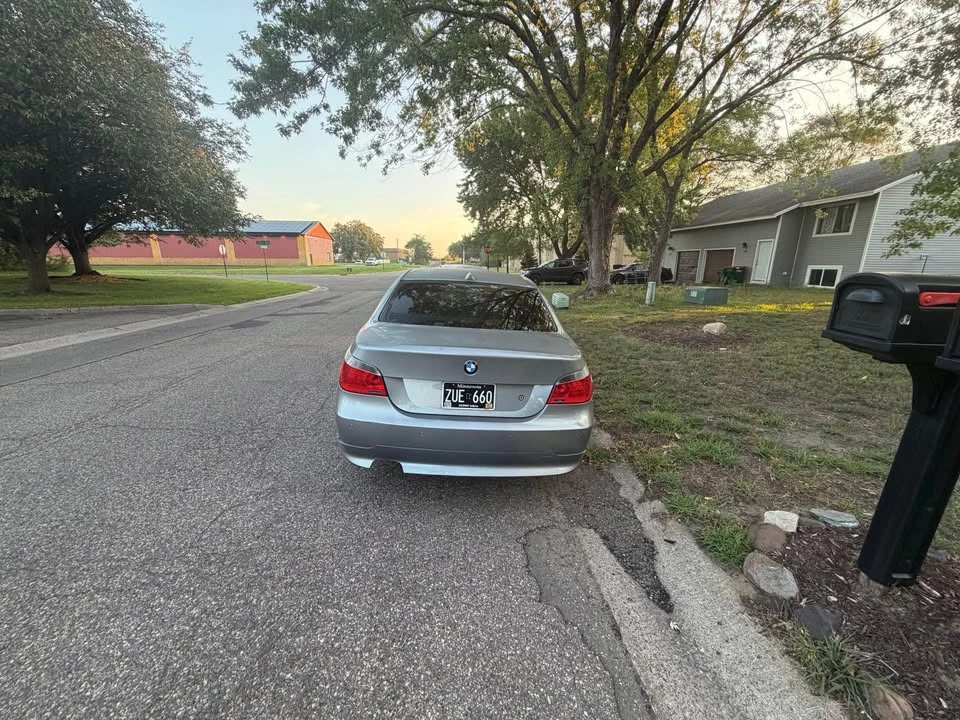 2006 BMW E60 545i & 550i Sedan - Image 2 of 4