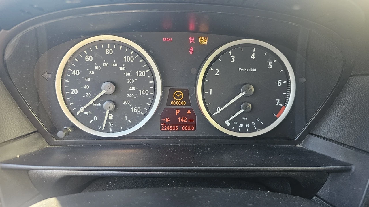 2006 BMW E60 5 Series Sedan - Image 7 of 8