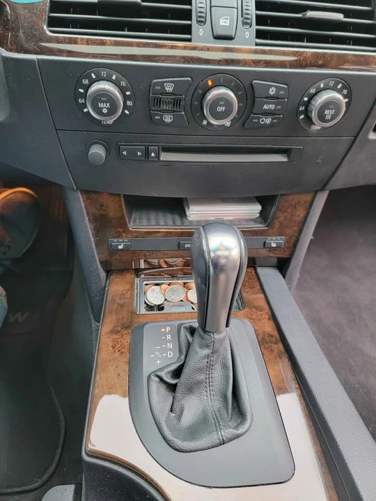 2006 BMW E60 5 Series Sedan - Image 10 of 15