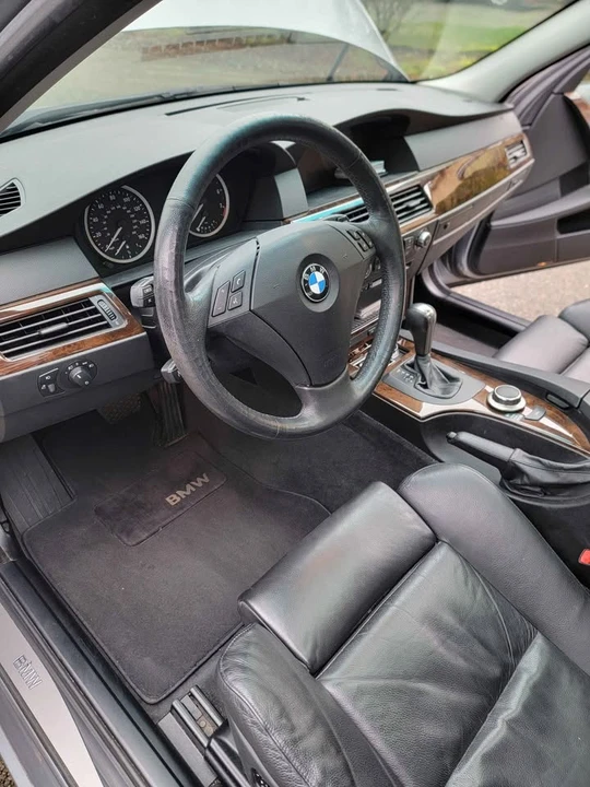 2006 BMW E60 5 Series Sedan - Image 11 of 15