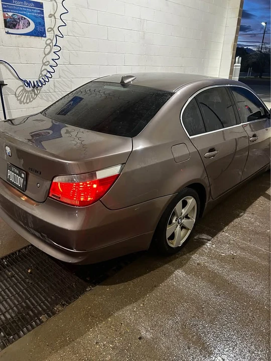 2006 BMW E60 5 Series Sedan - Image 8 of 9