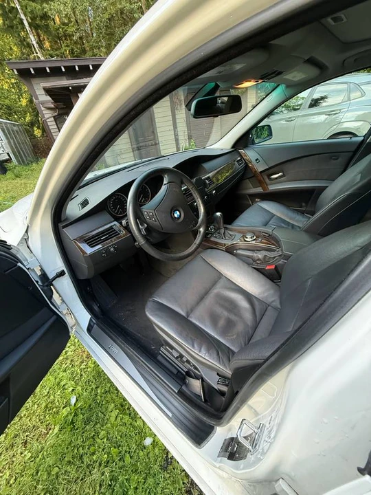 2006 BMW E60 5 Series Sedan - Image 9 of 19