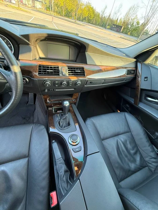 2006 BMW E60 5 Series Sedan - Image 12 of 19