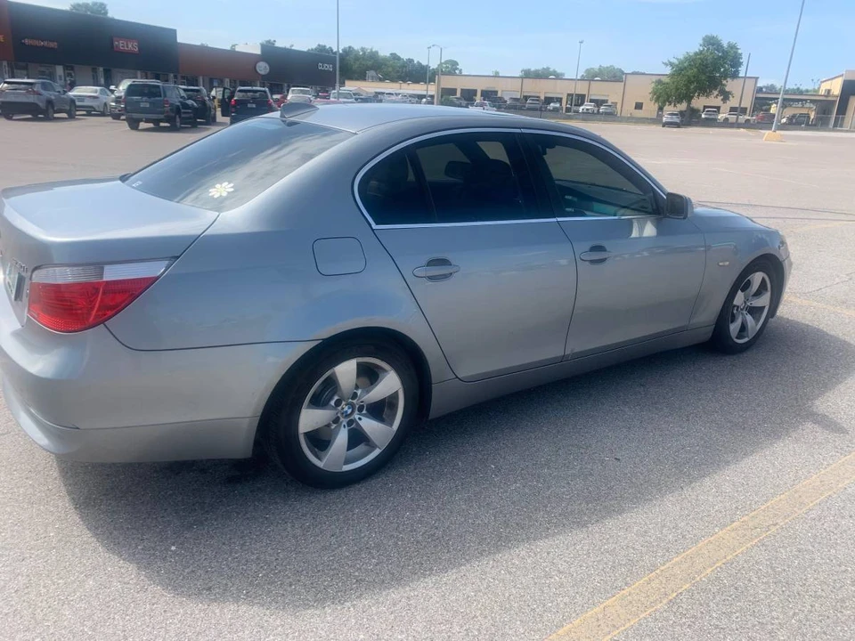 2006 BMW E60 5 Series Sedan - Image 2 of 5