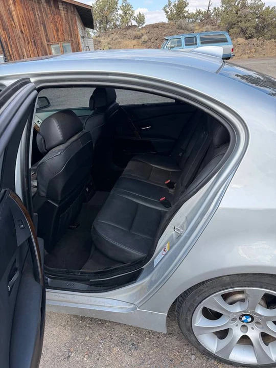 2006 BMW E60 545i & 550i Sedan - Image 4 of 7